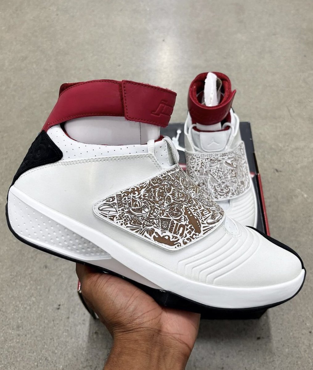 nicekicks's tweet photo. Jordan 20 OG “White Laser” ♨️ (2005) https://t.co/BMQ3MrOpAF