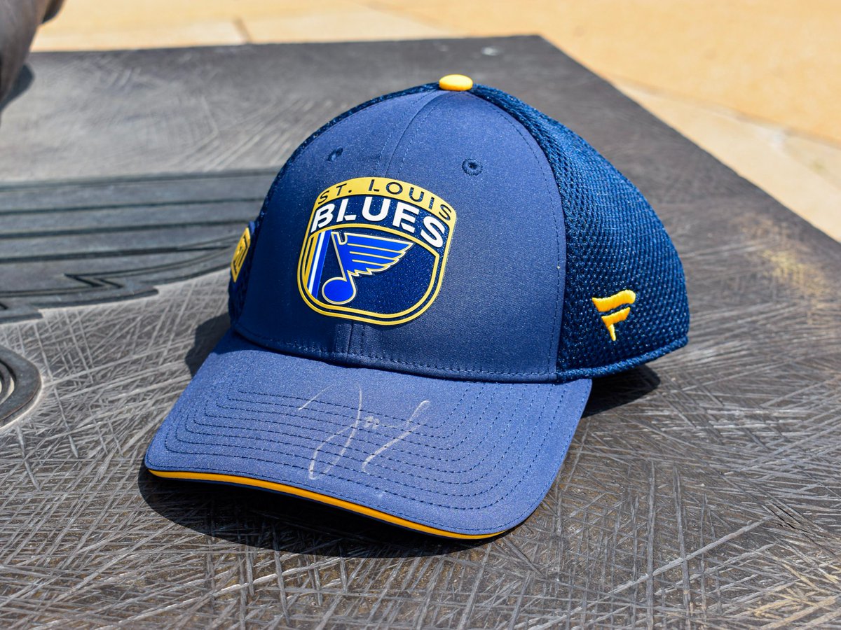 🎉 TEAM STORE GIVEAWAY 🎉 

We are giving away a 2024 #stlblues Draft Hat signed by first-round pick Adam Jiricek. 

RT and reply to this post by Thursday (7/18) to enter for your chance to win!