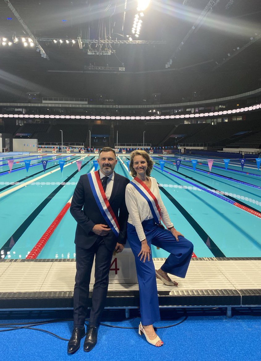 Xavier IACOVELLI (@iacovellixavier) on Twitter photo Avec le Premier Ministre <a href="/GabrielAttal/">Gabriel Attal</a> et mes collègues parlementaires nous avons visité le site <a href="/ParisLaDefArena/">Paris La Défense Arena</a> qui accueillera dans 12 jours les épreuves de natation olympique.
#jeuxolympiques
<a href="/priscathevenot/">Prisca THEVENOT</a> <a href="/celinecalvez/">Céline Calvez</a> <a href="/PierreCazeneuve/">Pierre Cazeneuve</a> <a href="/iflorennes92/">Isabelle Florennes</a> Avec le Premier Ministre <a href="/GabrielAttal/">Gabriel Attal</a> et mes collègues parlementaires nous avons visité le site <a href="/ParisLaDefArena/">Paris La Défense Arena</a> qui accueillera dans 12 jours les épreuves de natation olympique.
#jeuxolympiques
<a href="/priscathevenot/">Prisca THEVENOT</a> <a href="/celinecalvez/">Céline Calvez</a> <a href="/PierreCazeneuve/">Pierre Cazeneuve</a> <a href="/iflorennes92/">Isabelle Florennes</a>