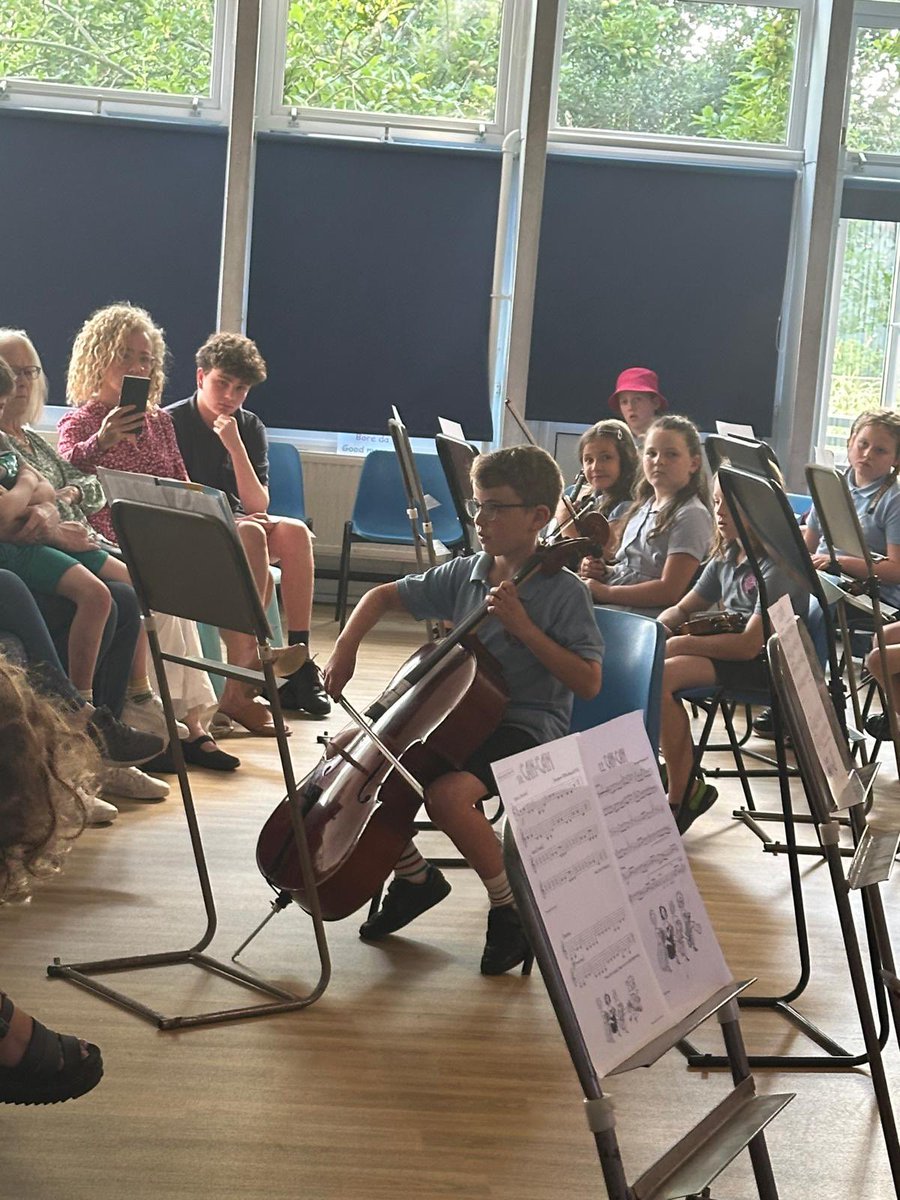 whitchurchprm's tweet image. Some of our talented musicians performing at our Music Celebration last week🎶🎻🎺🎵 #wpsexpressivearts
