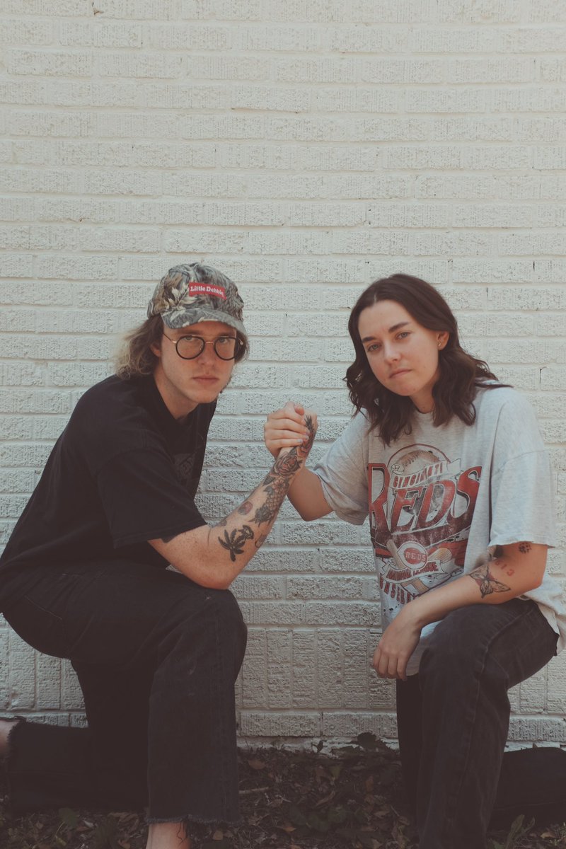 abbyhollidayz's tweet photo. If you’re in Nashville (or anywhere, and wanna make a trip). @jdclass and I are hosting an album listening party the night before it releases :) spots will likely fill by today so RSVP here if you can make it!! Would love to see you🖼️🖤
https://t.co/saGJJZwxja https://t.co/PvB4zvmwJr