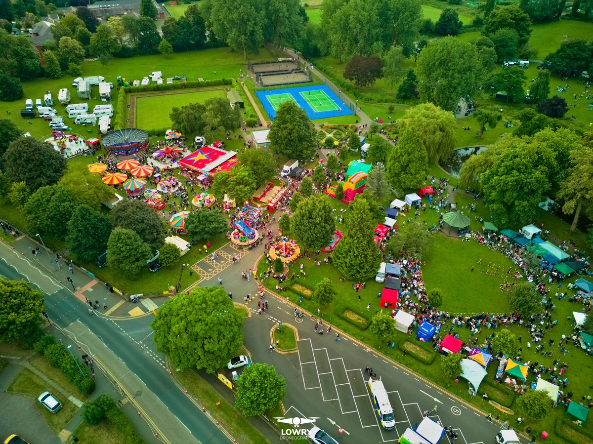 Lowry Droneography tweet media