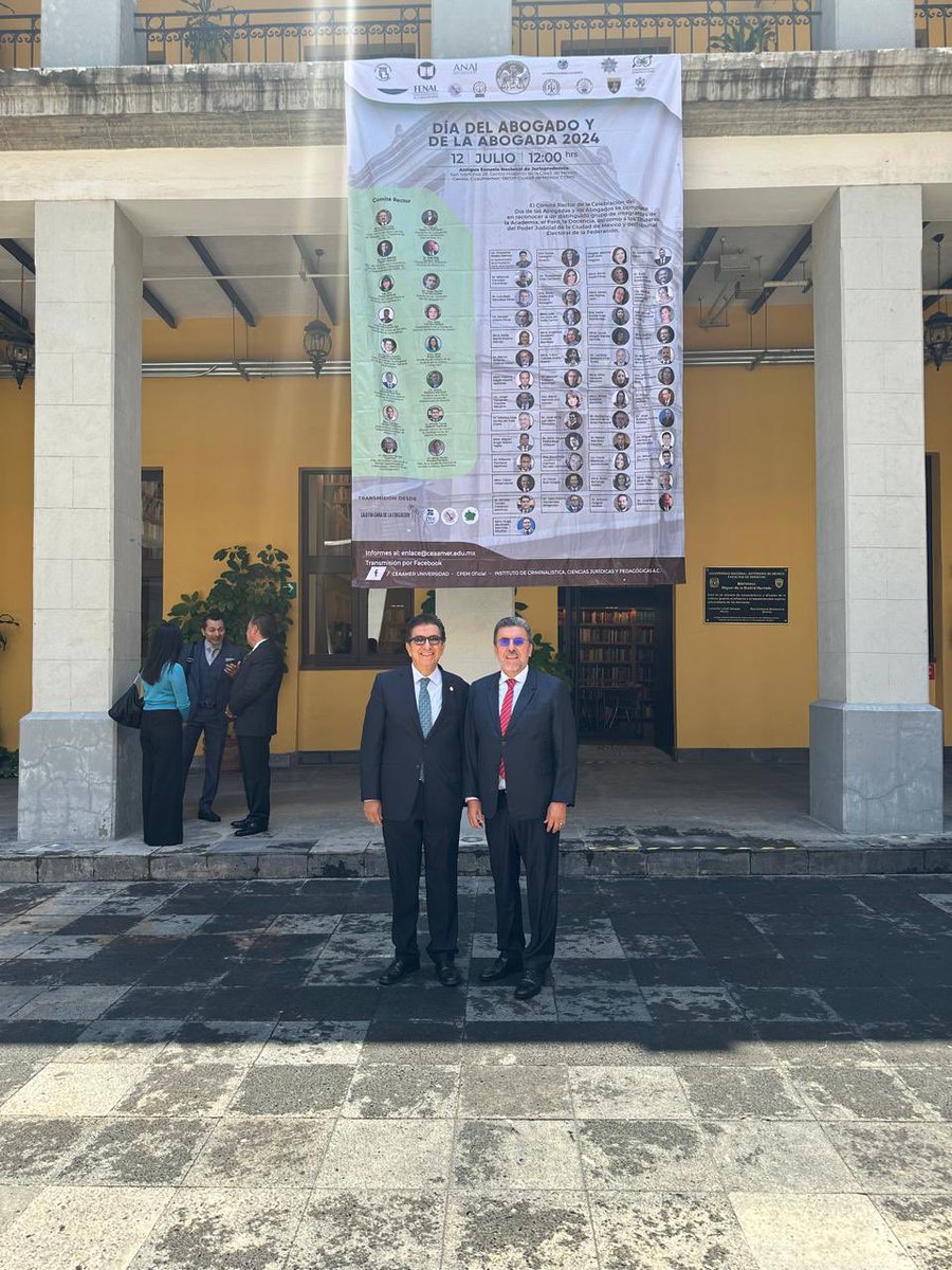 Tuve el gusto de saludar a Ernestina Godoy, próxima Consejera Jurídica de la Presidencia, al Fiscal de la CDMX, Ulises Lara, y al jurista José Elías Romero. 🤝

Reitero la felicitación a mi hermano José de La Luz por su  trayectoria en el ámbito jurídico nacional.👏🏻