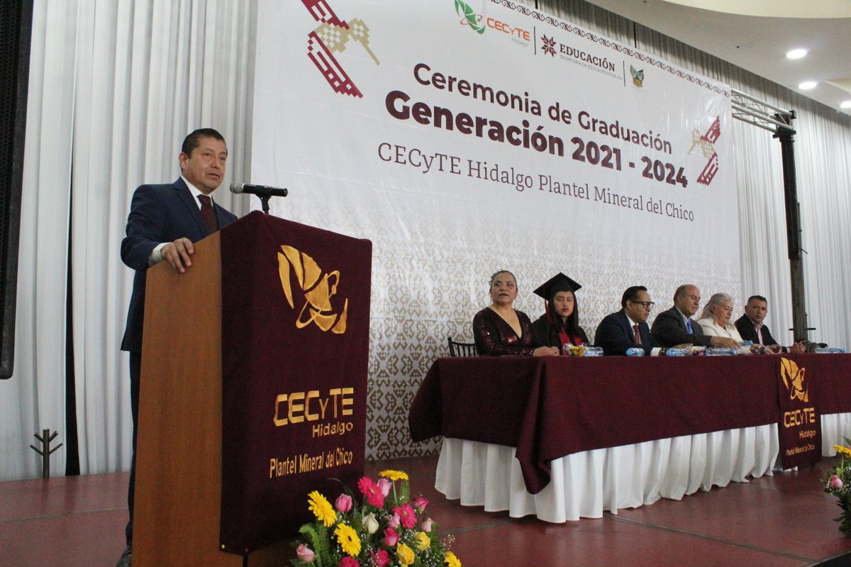 Hoy celebramos con gran alegría la graduación de la generación 2021-2024 en Cecyte Hidalgo Mineral Del Chico. Con la presencia del Secretario de Educación Publica, Dr. Naty Castrejón, Subsecretario de Educación Publica, Dr. Daniel Fragoso, y nuestro Director Mtro. Edmundo Ramirez