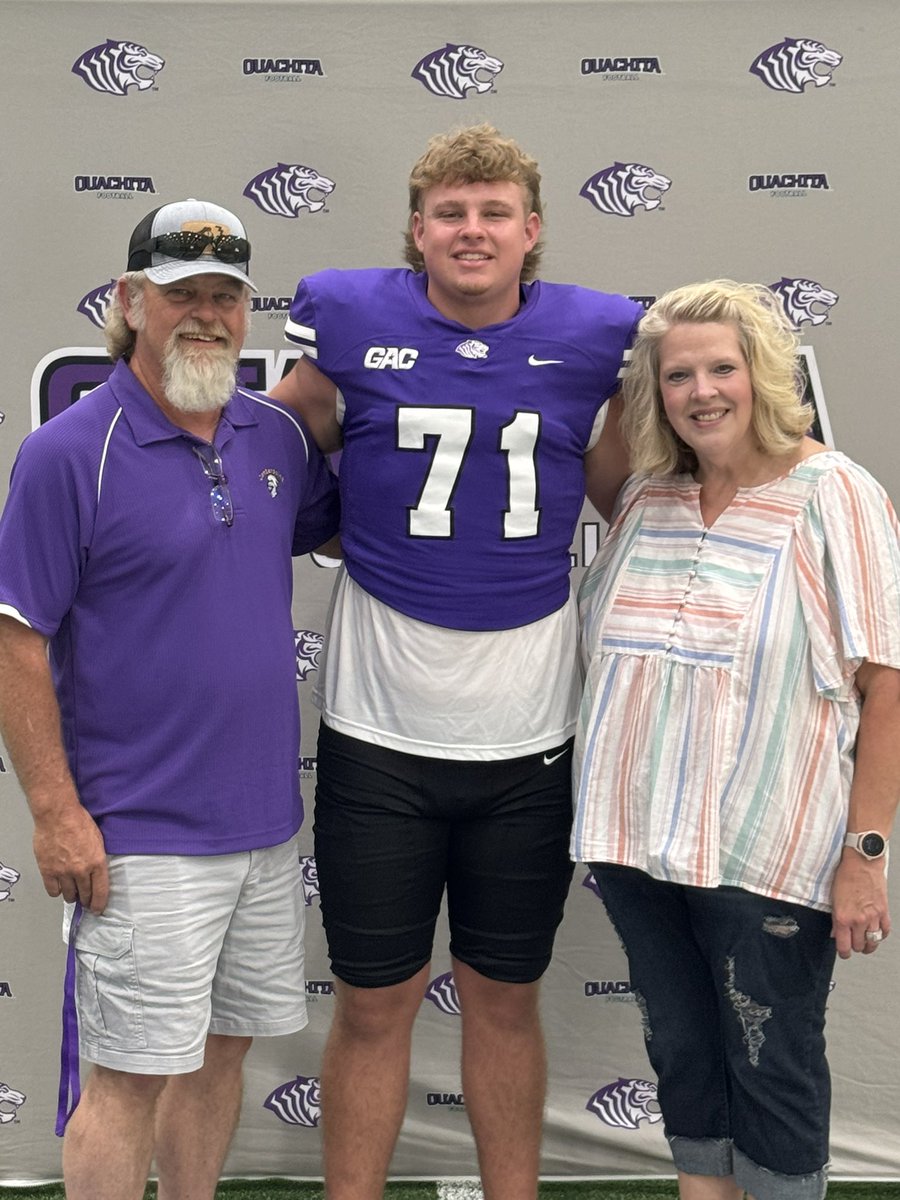 Tate Spray tweet media