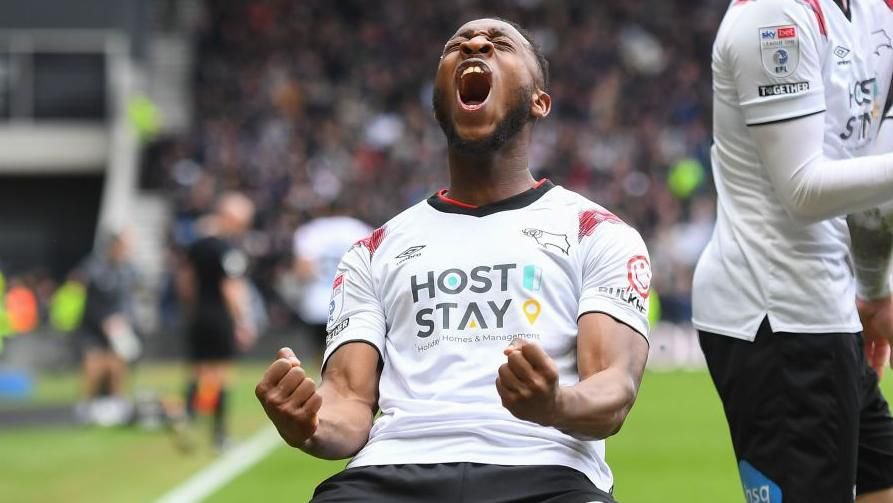 DcfcHub's tweet photo. Ebouuuuuuuuuu Adams has agreed a 3 year deal with the Rams 🐏 

Deal DONE in the next 24 hours. Huge signing! #DCFC #dcfcfans https://t.co/tX70bGwU1x