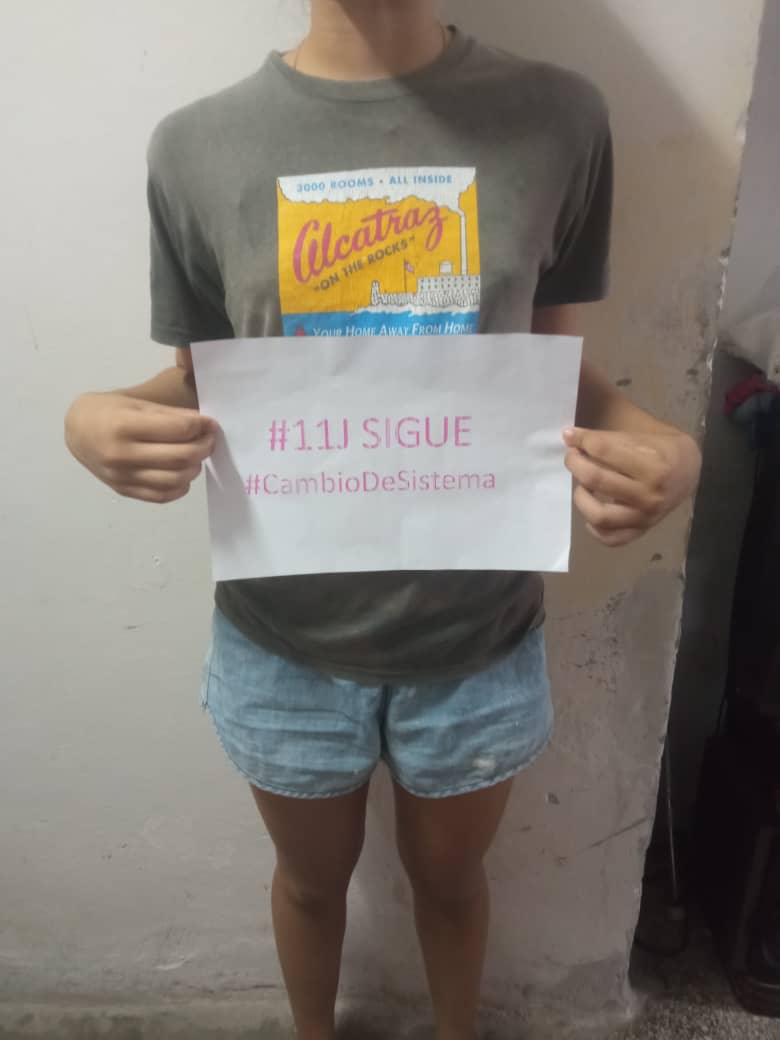 CUBADECIDE's tweet photo. El 11J es un día histórico para nosotros, una muestra de que todos unidos somos más fuertes que el régimen. El cambio de sistema es el horizonte hacia el que caminamos. La lucha continúa y no acabará hasta que seamos libres. #PatriaYVida #SOSCuba #11JSigue #CambioDeSistema https://t.co/Bd5ePKENUr