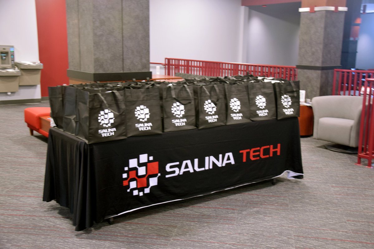 SalinaTech's tweet photo. All set for Tuesday afternoon's student orientation session! We're expecting almost 30 students and their parents.
Hard to believe classes start in five weeks! https://t.co/6bkNUygnd6