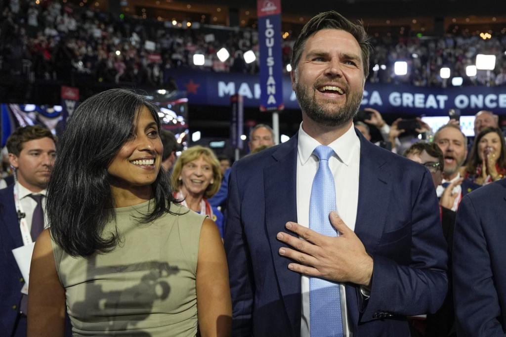 nypost's tweet photo. JD Vance will ‘wipe the floor with Kamala Harris’ in VP debate: GOP strategist https://t.co/fLzL7ug2qx https://t.co/gvEcMzqHGB