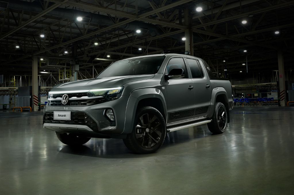 AutoramaPodcast's tweet photo. Nova #VWAmarok chega em breve e você descobre o que muda na picape média da @vwbrasil no nosso novo episódio. 

Oferecimento @ipiranga 

https://t.co/lgq0F5mCvl

#picapes #picapeiros #CompletaPraMim #AutoramaPodcast https://t.co/JQTpnt2crT