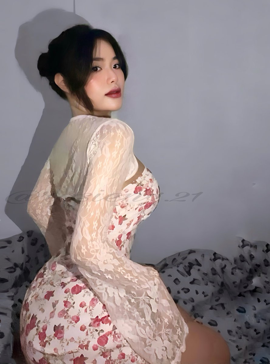 rosieng_21's tweet photo. Flower dress 🥰
#rosieee

ig: rosieng.21 https://t.co/9SLwJRyX3U