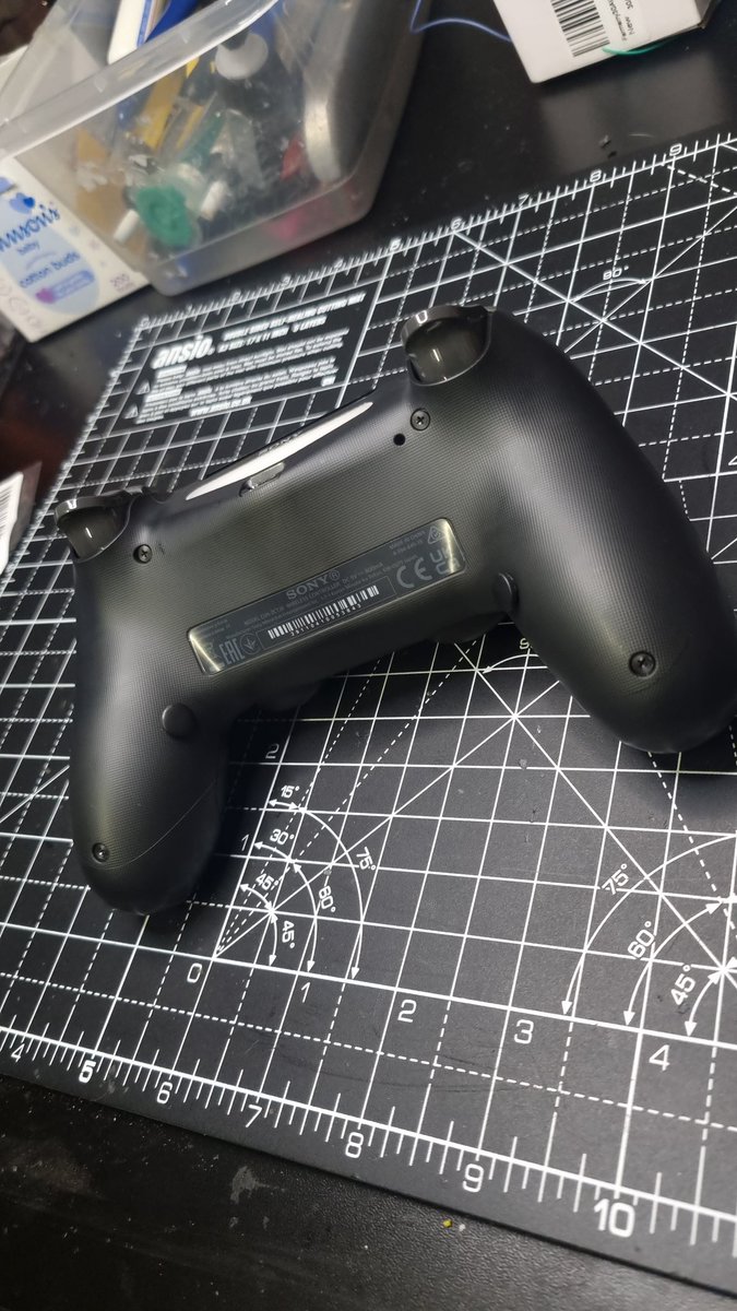 NovaCNTRL's tweet photo. Our latest PS4 Nova Synergy Pro Controller with clicky Triggers, bumpers and 2 back buttons mapped to X and O! 

#ps4 #dualshock4 #mod #backbuttons #clicky #procontroller #Pro #Controller #custom https://t.co/Z9ajjkHcVi