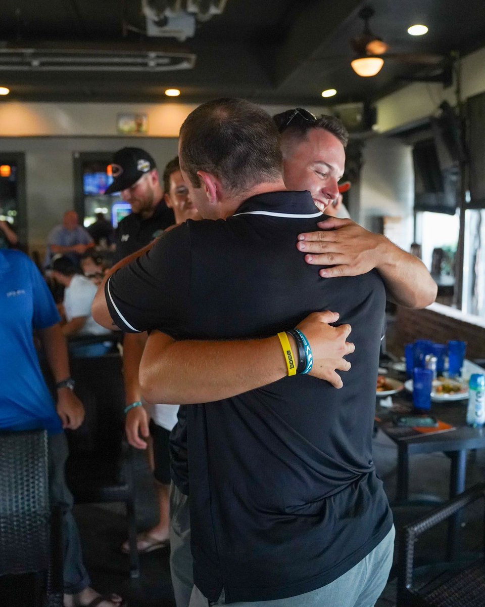 CoastalBaseball's tweet photo. Dreams to reality👏

Check out the exact moment our very own Derek Bender found out he is now a Minnesota Twin

#SELFLESS #RELENTLESS 
#TEALNATION I #MLBDRAFT https://t.co/ZIUtcKtl2O