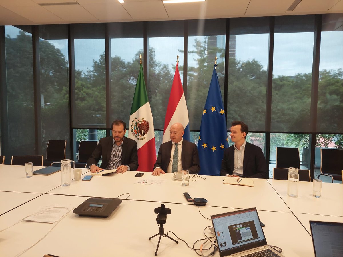 CEIAP_MX's tweet photo. Organizamos con @NLinMexico un seminario virtual sobre uso sostenible del #agua en la industria. Desde México participaron @Coparmex @HeinekenMexico y @Water, y del lado neerlandés distintas soluciones innovadoras @lgsonic_nl @KWR_Water #FieldFactors @WavinNL / #Orbia https://t.co/536fHJ7kQp
