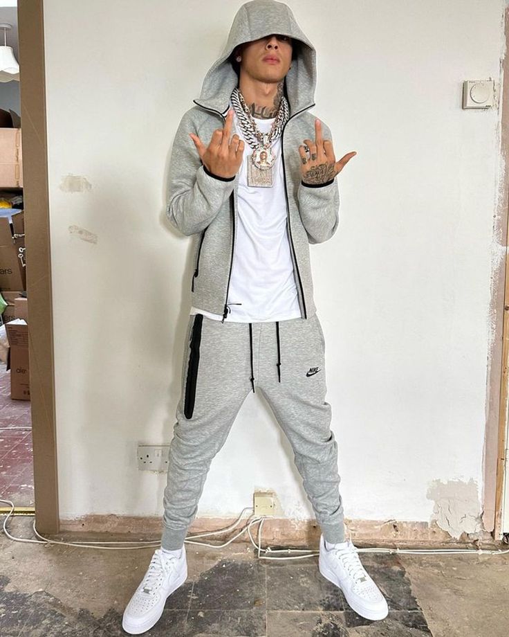 Central Ceeのファッションを見てるとNIKEのテックフリースが欲しく