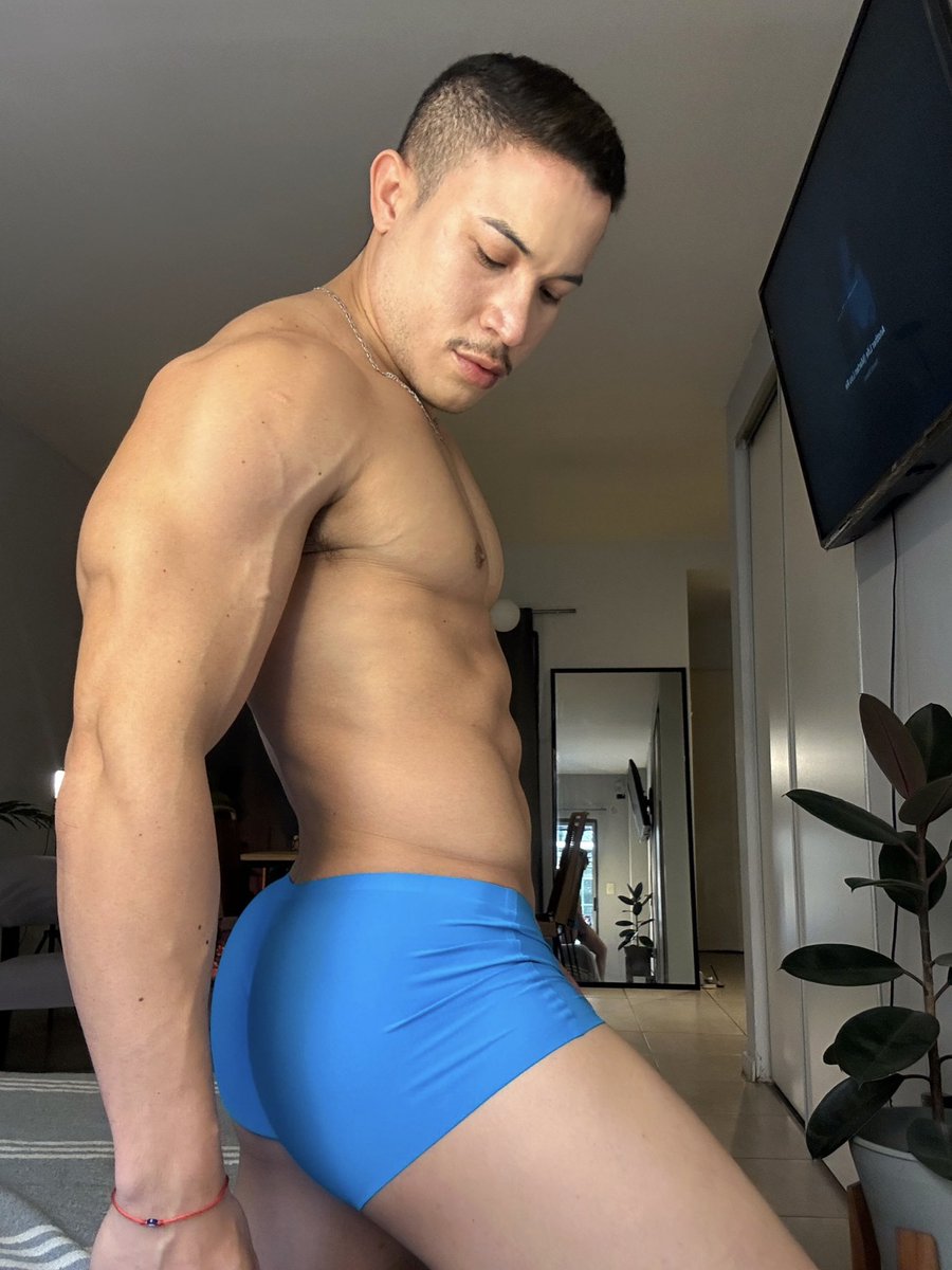 Blue for this cold afternoon 😏 <a href="/SHOPjjmalibu/">SHOPjjmalibu</a> touch it hard to warm it up! 🍑🔥