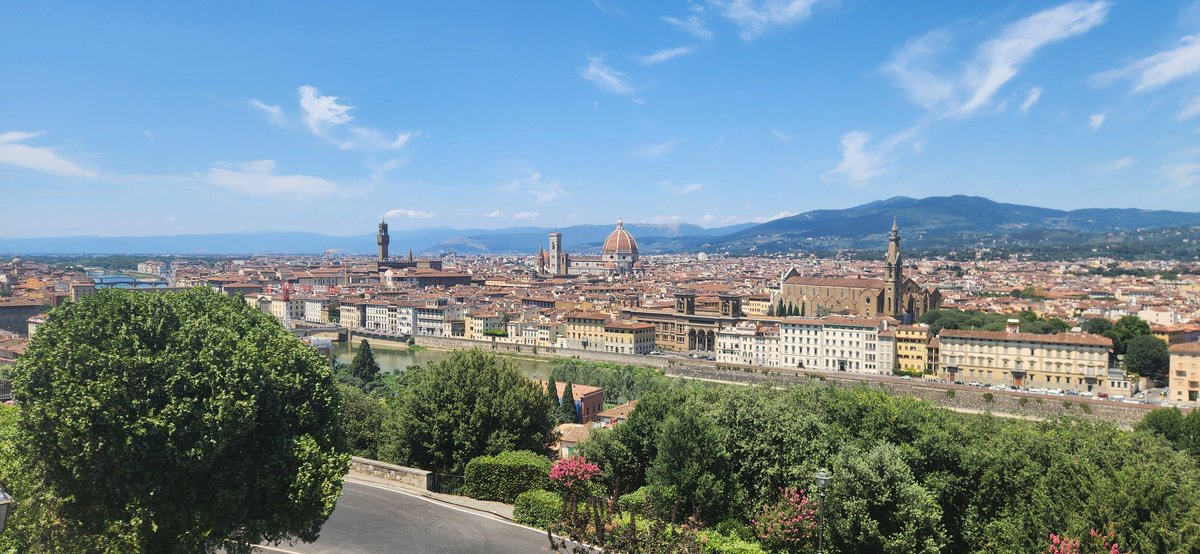 TravelinTonyG's tweet photo. A full day in Florence!  What a gorgeous city...we keep moving and taking in the amazing sights, history, and FOOD! https://t.co/zl1F5S4s4K