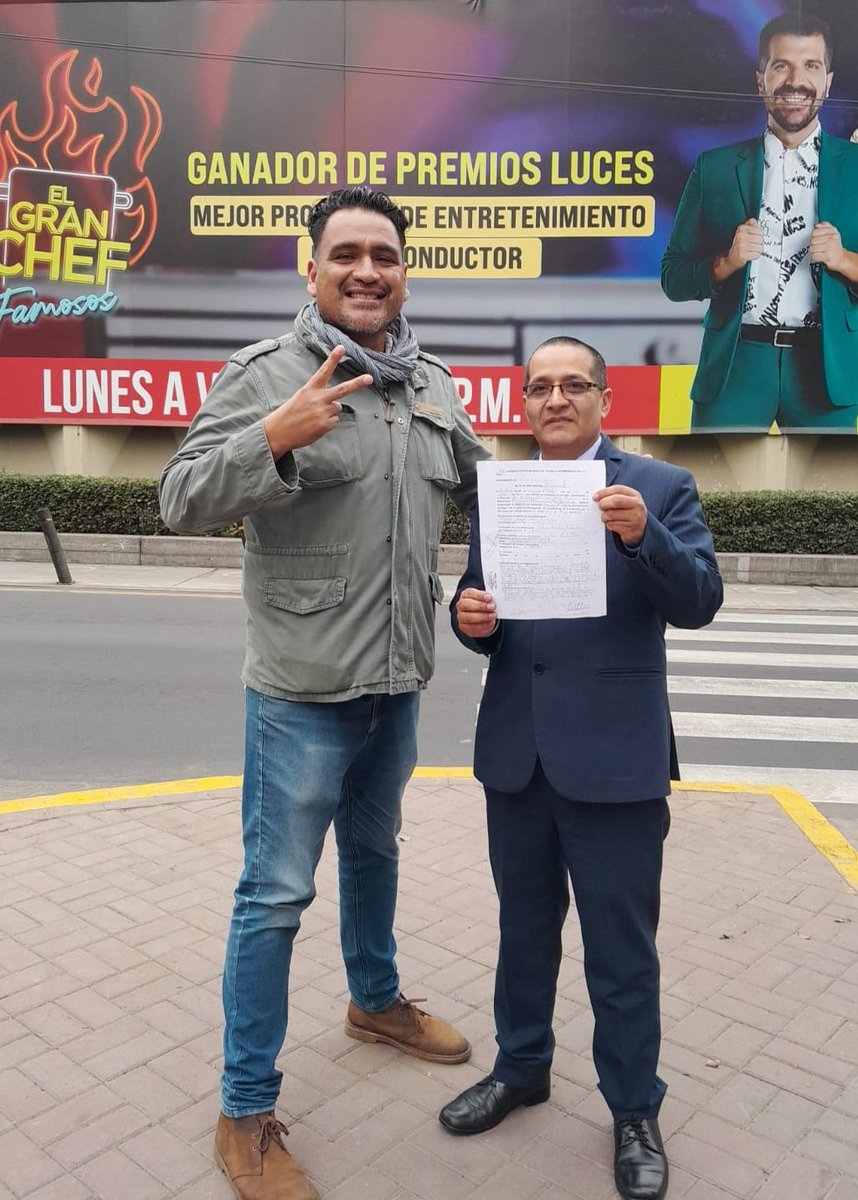 unchasqui's tweet photo. [ÚLTIMO] El periodista de @Latina_pe Miguel Albites, despedido arbitrariamente por afiliarse al sindicato @Sintralatina28, ha logrado su REPOSICIÓN el día de hoy gracias a una medida cautelar del @Poder_Judicial_. El mismo camino deberían seguir sus demás compañeros. 1/2 https://t.co/wTpG4giqAL
