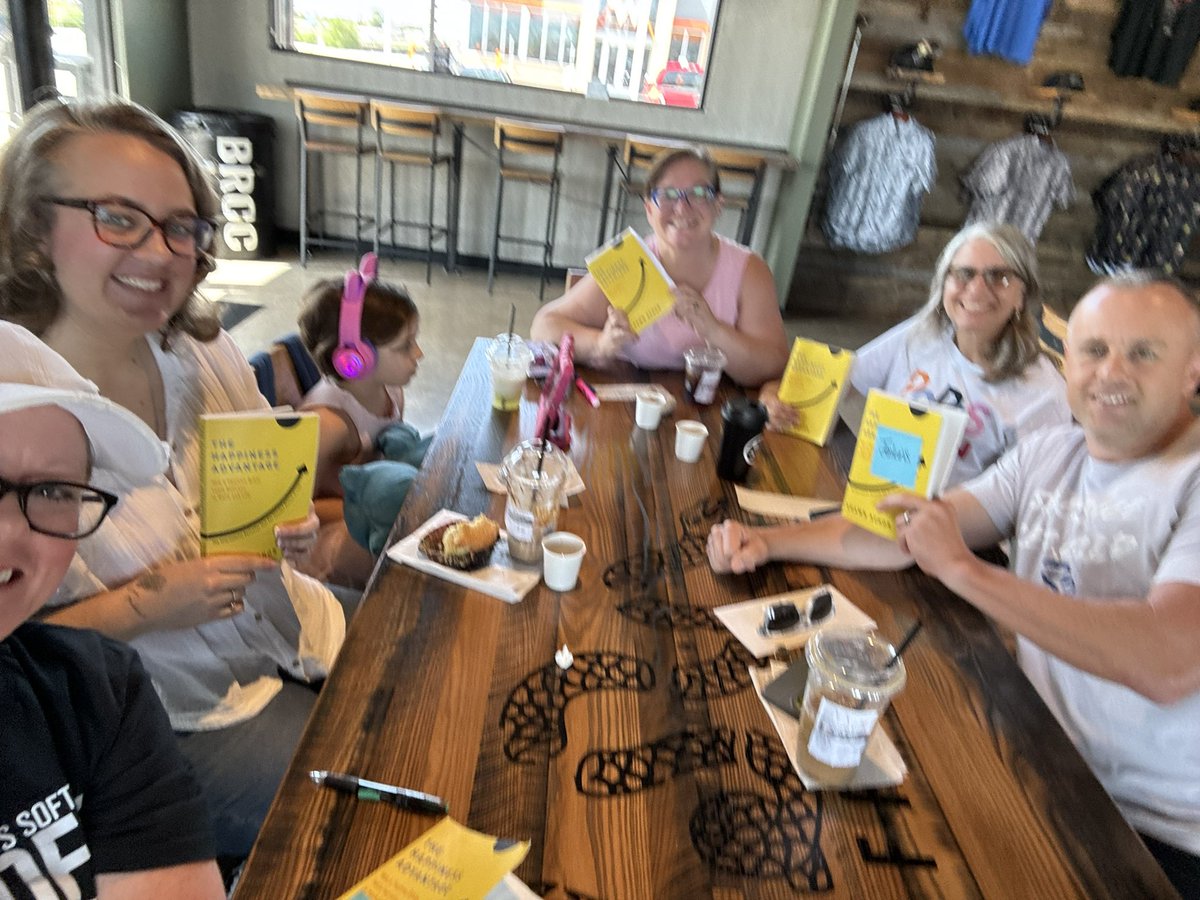 MrsPolizzotti's tweet photo. Encouraging mutual learning and self-reflection in our second book study on Steven Achor's 'The Happiness Advantage' to enhance both personal and professional development.
#RobinsonISD 
@GlendaM1710 @FickesFriends @Sooners99 @MsKRosie @drgrowtoknow https://t.co/TXpmaJbCUI