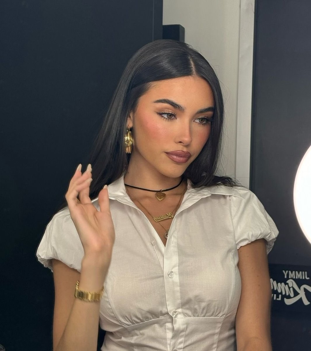 sitesbeer's tweet image. Madison Beer via Cherish Brooke Hill’s Instagram. 🖤