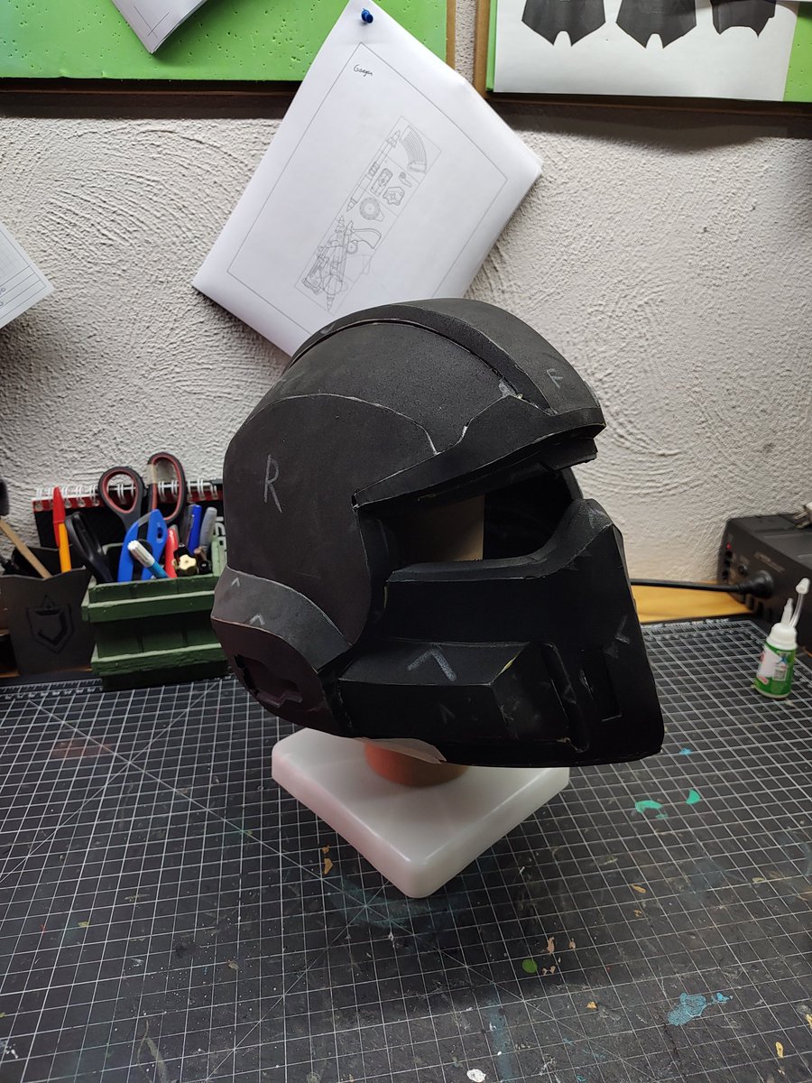 jerverant's tweet photo. #Helldivers BO-1 tactical helmet made out of Eva foam, base build made in just 3 hours!!! #Foamsmith #Helldovers2 #SuperEarth #HelldiversCosplay https://t.co/93v67x1Snj