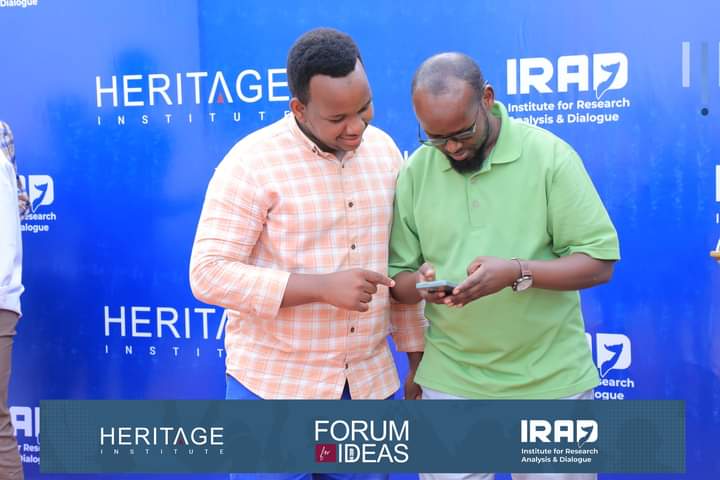 BIDOADEAF's tweet image. Tonight I participated in a meeting to discuss the concept of construction of the Local Government Council of South West Somalia the meeting was Organized by Soo Ghaban 
Heritage Institute and Institute for Research Analysis &amp;amp; Dialogue - IRAD Institute