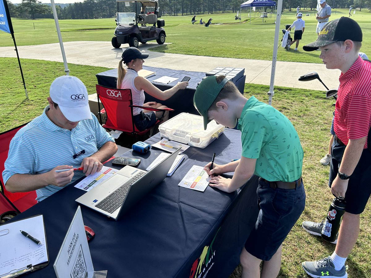 joesterett's tweet photo. #DriveChipandPutt brothers golf is the best golf. https://t.co/Jyd38tYszt