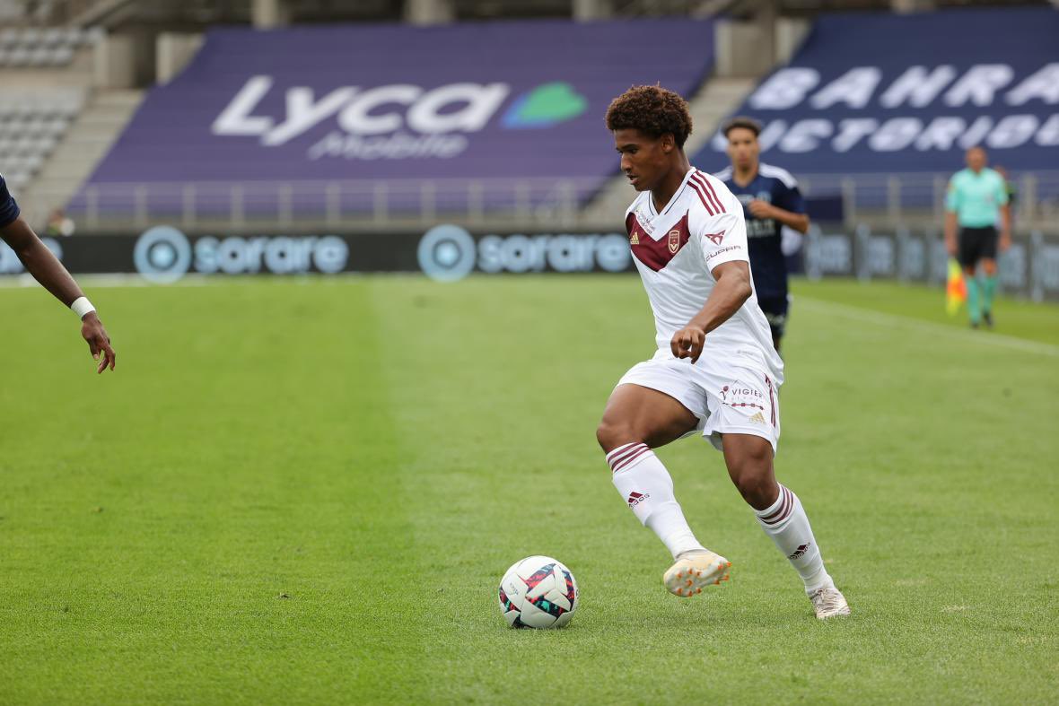 DonFcgb's tweet photo. 📝 Les départs aux #Girondins depuis le début du #mercato : 

🔚 Zuriko #Davitashvili à l’#ASSE 
🔚 Harisson #Marcelin au #Beitar 
🔚 Glenn #Younousse, fin de contrat 
🔚 Lucas #Rocrou, fin de contrat 
❓ Gaëtan #Weissbeck, fin de contrat 

#MercatoFCGB https://t.co/ObYnTgMTSJ