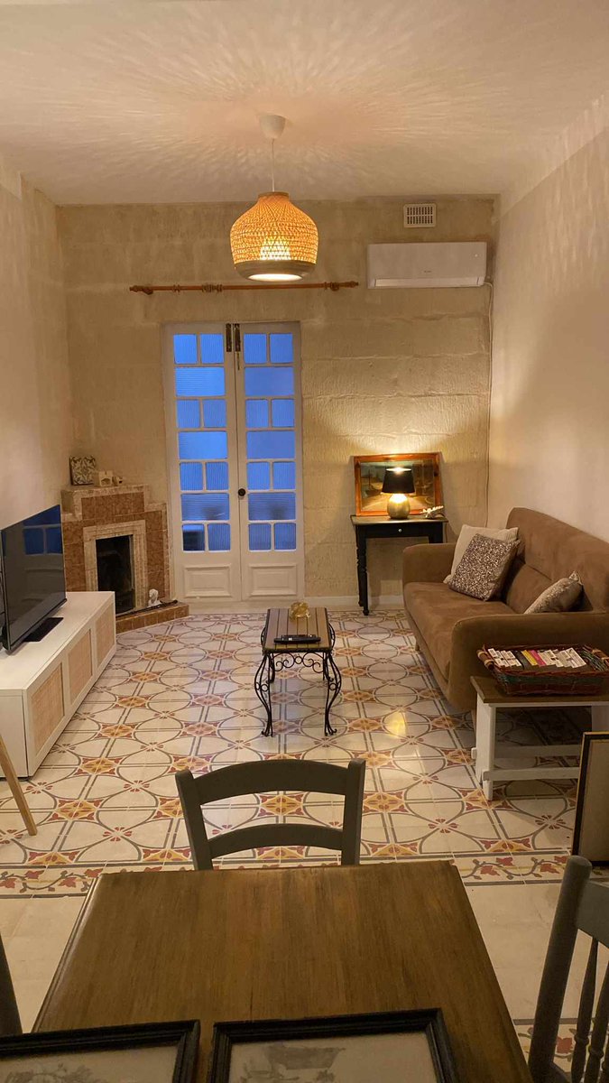ShabbyChicMlt's tweet photo. Happy spaces in your home - created by Shabby Chic World
#shabby #chic #malta #spaces #home #decor #furniture #work #job #paint https://t.co/vxfBnkCmM8