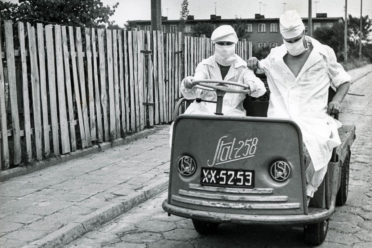 Tak wyglądała epidemia ospy w 1963 r. we Wrocławiu. Niesamowite, archiwalne zdjęcia ze zbiorów Muzeum Miejskiego📷 wro.news/EpidemiaOspy