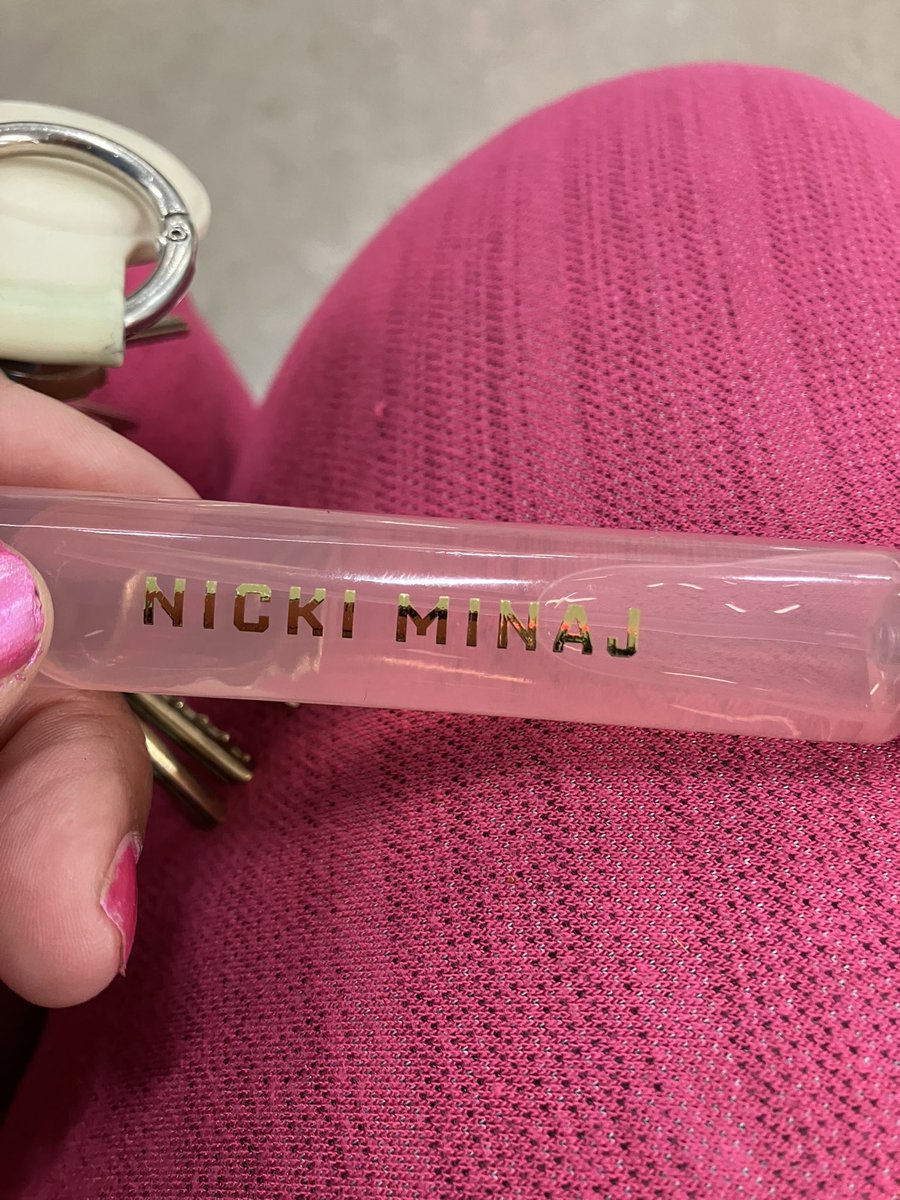 Southlanickifan's tweet image. Heaven Scent ( sent) 🤩from above ⬆️❤️#pf2 he like the way I smell #pf2 #PinkFriday2perfume
#pinkfriday2nails
#NickixLOCI #pinkfriday2gagcityworldtour 
baaaaabaaay my money tied up with DA Queen not a dollar 💵 to spare ✅💯✅💯✅💯✅💯✅