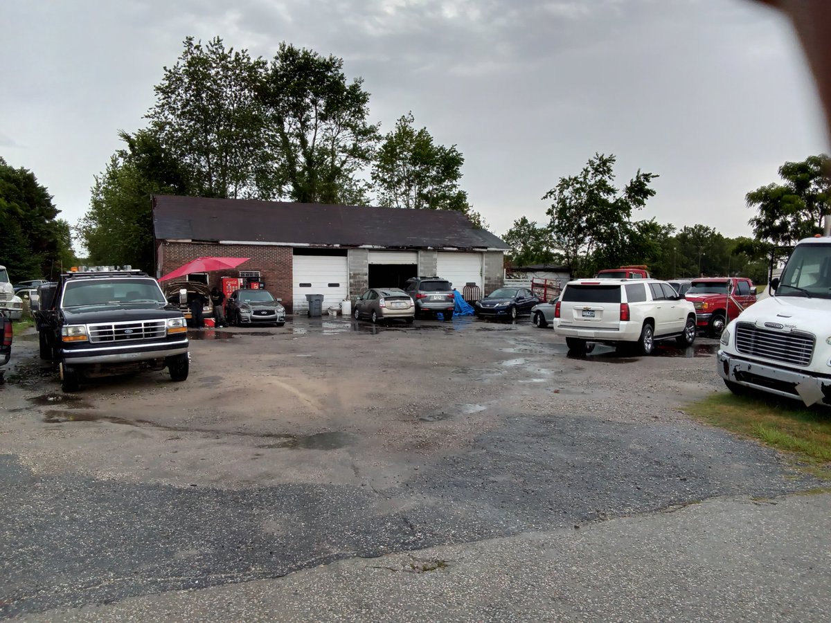TDavis178's tweet photo. Welcome to the EMS family Slater's Tire &amp; Towing. A Safe lead that I have been trying to track down for months! His current processor made false promises and had him in a bad way. Got him signed with Dual Pricing with Paysley and Z11. https://t.co/r5NX90jlpS