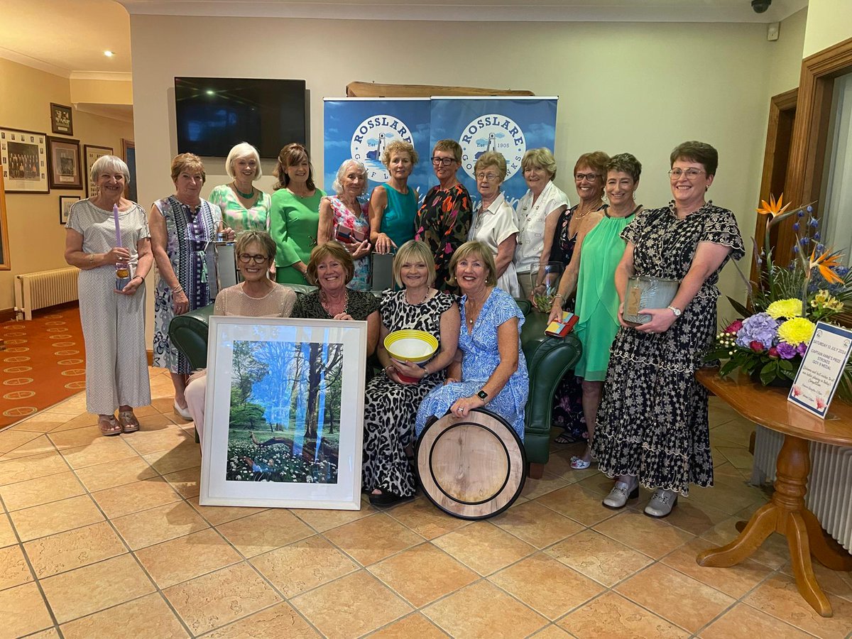 Rosslaregolf's tweet photo. Prizewinners from Saturday’s Captain Anne’s Prize 👏👏

Huge congratulations to Pauline Cafferkey winner of Captain Anne’s Prize of a beautiful Martin Doyle Picture and Susan Evans, winning the Gross Prize last Saturday

Vice Captain Karen was also presented the commemorative Rosslare Flag to Captain Anne ⛳️

#rosslaregolfclub