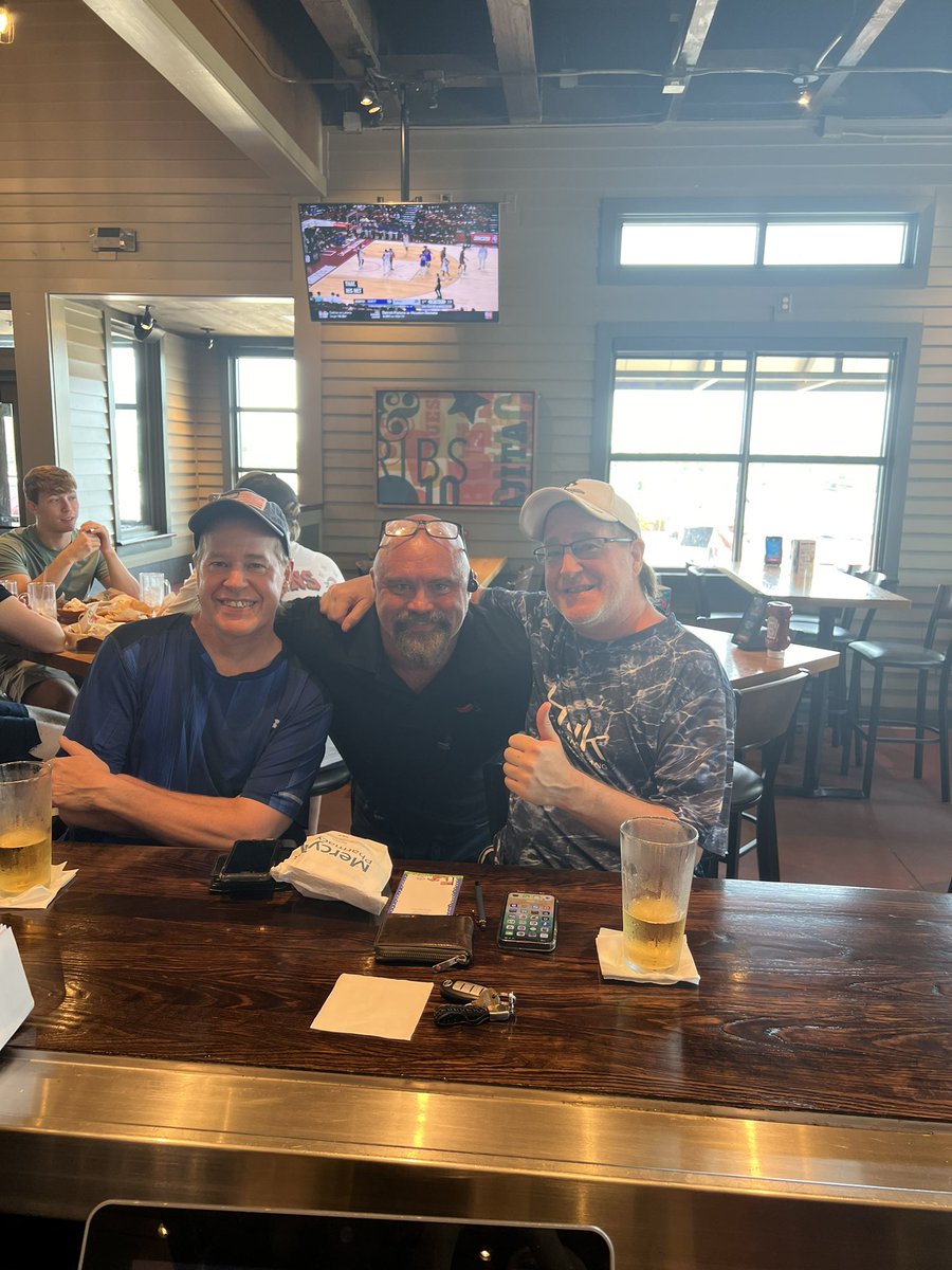 Mark Mercille (@markmercille1) on Twitter photo Getting to know Tim and Tom my twin regulars in Arnold!
#hospitality
<a href="/Mikwhittington/">Michaela Whittington</a>
<a href="/CaraLiebman/">Cara Liebman</a>
<a href="/ethandshaffer/">Ethan Shaffer</a>
<a href="/train3rgirl/">Kimberly Harding</a> Getting to know Tim and Tom my twin regulars in Arnold!
#hospitality
<a href="/Mikwhittington/">Michaela Whittington</a>
<a href="/CaraLiebman/">Cara Liebman</a>
<a href="/ethandshaffer/">Ethan Shaffer</a>
<a href="/train3rgirl/">Kimberly Harding</a>