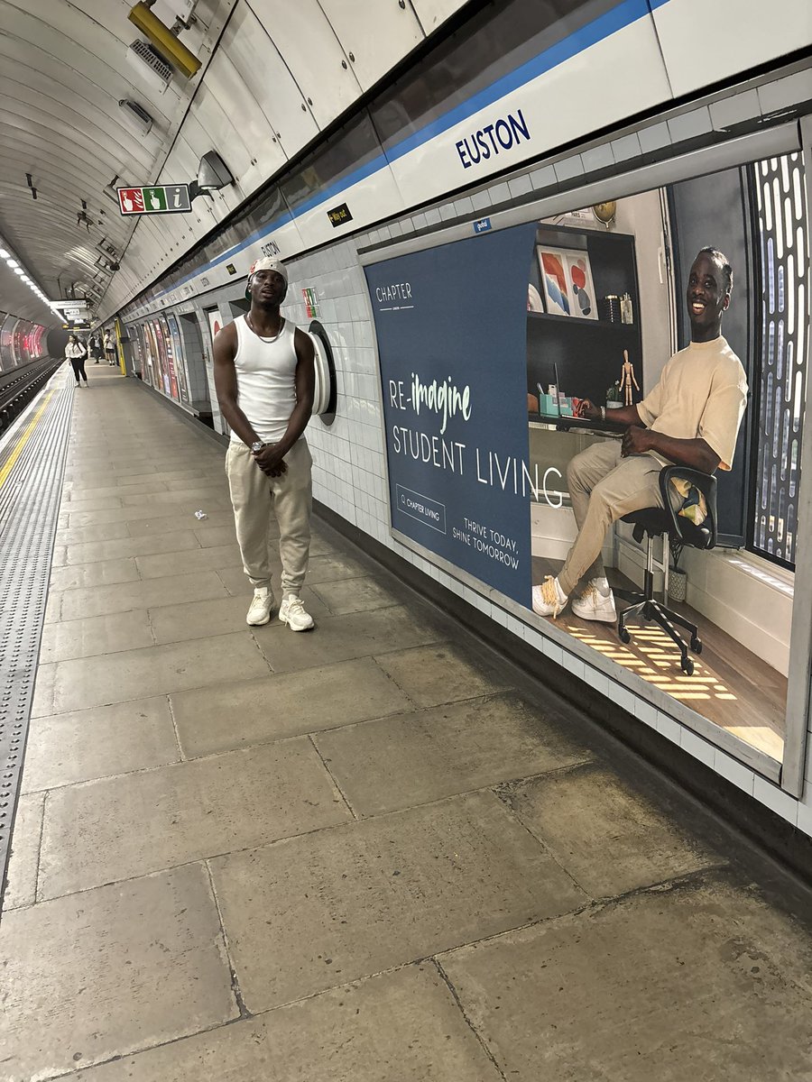 TheNewAggy's tweet photo. My first billboard in London🙌🏾 https://t.co/n3TW6fkrX6