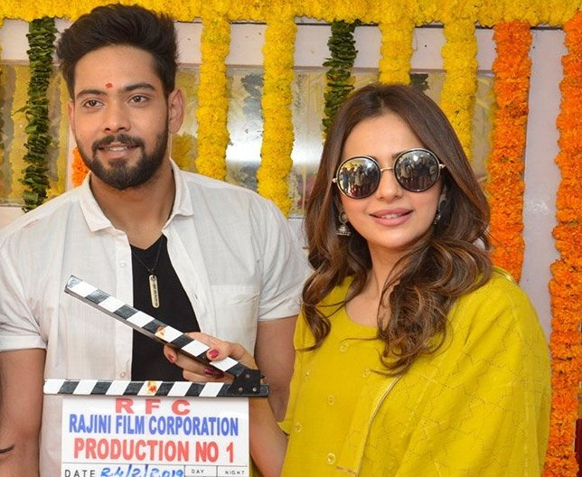 jsuryareddy's tweet image. #AmanPreetSingh , a small time actor &amp;amp; brother of #RakulPreetSingh , apprehended along with 4 other #DrugConsumers. He was one of the 13 Consumers identified to be involved in a #Drug racket unearthed by #TGANB and @cyberabadpolice that was run by Nigerian nationals.

#Hyderabad