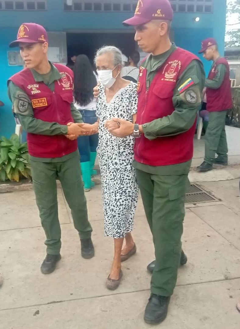 IpasmeOficial's tweet photo. ¡Renacimiento para Cumanacoa!

La Unidad @ipasme_cumana atendió a más de 3156 personas a través de la Jornada Amor en Acción para Cumanacoa, con consultas médicas y entrega de medicamentos.

#CrecimientoProductivo
@NicolasMaduro 
@_LaAvanzadora https://t.co/7TciERkZo6