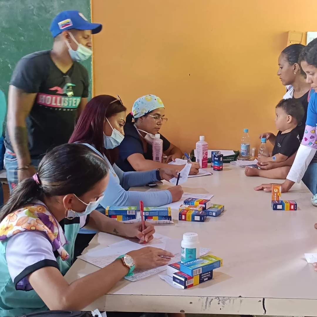 IpasmeOficial's tweet photo. ¡Renacimiento para Cumanacoa!

La Unidad @ipasme_cumana atendió a más de 3156 personas a través de la Jornada Amor en Acción para Cumanacoa, con consultas médicas y entrega de medicamentos.

#CrecimientoProductivo
@NicolasMaduro 
@_LaAvanzadora https://t.co/7TciERkZo6