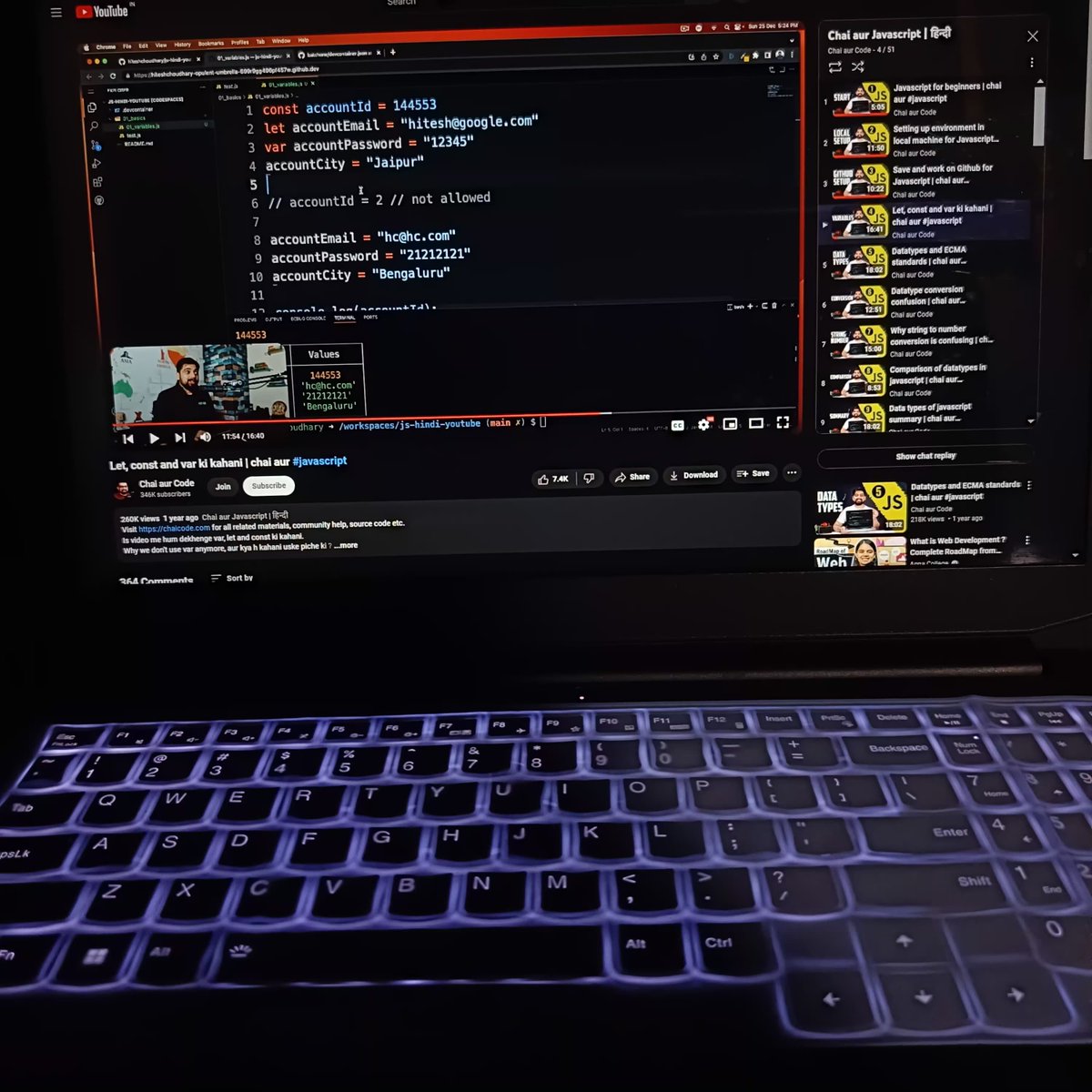 theCodeMaker_7's tweet image. #Day4 Discover the power of #JavaScript and the significance of let, const, and var in programming! 

Uncover the secrets to declaring variables and constants while aiming for a specific goal. 
#webdevelopment #coding #programming #letsconnect #ChaiAurCode 🚀
