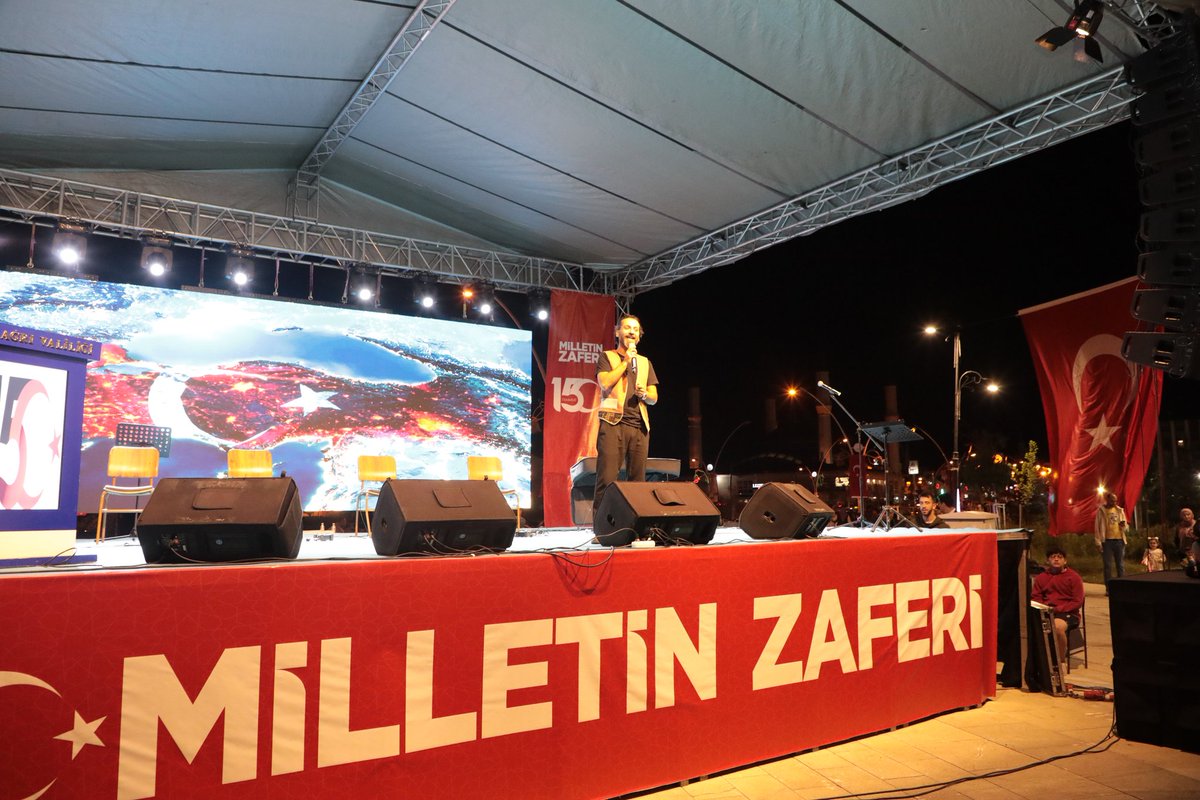 Ağrı'nın Kahraman Evlatlarıyla Yine Yeniden Alanlardayız🇹🇷

15 Temmuz Demokrasi ve Milli Birlik Günü Programı,  Valimiz Sayın Mustafa KOÇ, eşi Neslihan GÜL KOÇ Hanımefendi, il protokol üyelerimiz ve vatandaşlarımızın katılımıyla gerçekleştiriliyor.

Unutmadık,