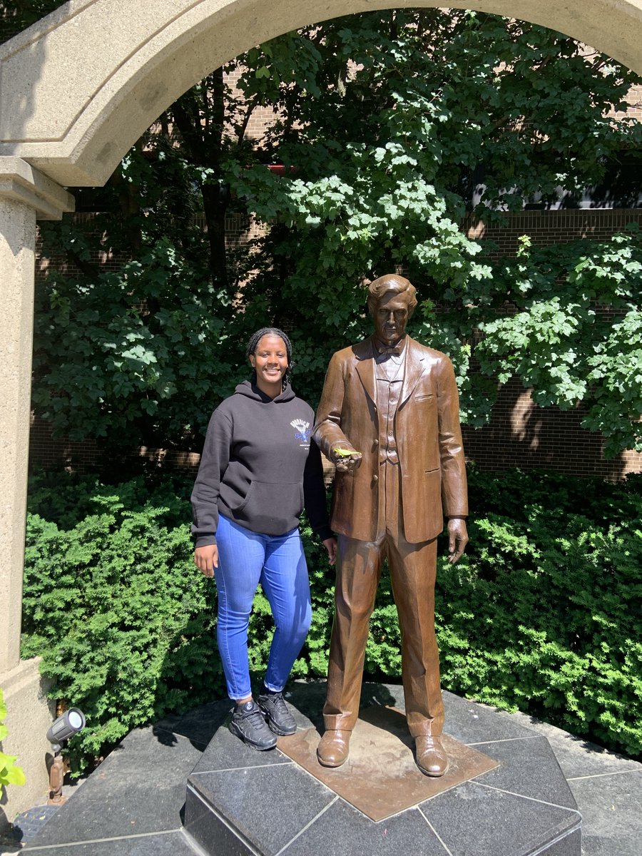 Next up in the parade of Plant Genomics <a href="/michiganstateu/">MSU</a> #REU interns is Daynicha Celisca from <a href="/SAU_News/">Saint Augustine's University</a> -Daynicha is investigating #auxin's role in regulating plant architecture with @PlantDoctorC  &amp; former #REU intern turned mentor <a href="/MalloryKStClair/">Mallory K St. Clair</a> <a href="/HorticultureMSU/">MSU Horticulture</a> <a href="/MSUAgBio/">MSU AgBioResearch</a>