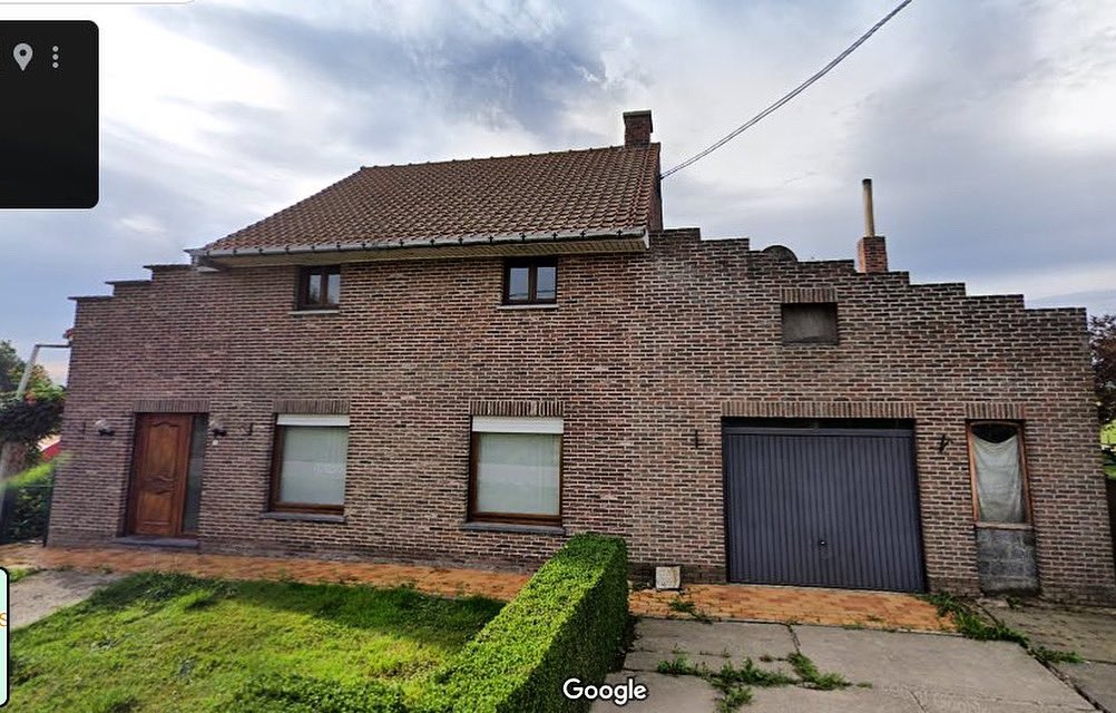 Houses that SHOULD be blurred on Google Streetview