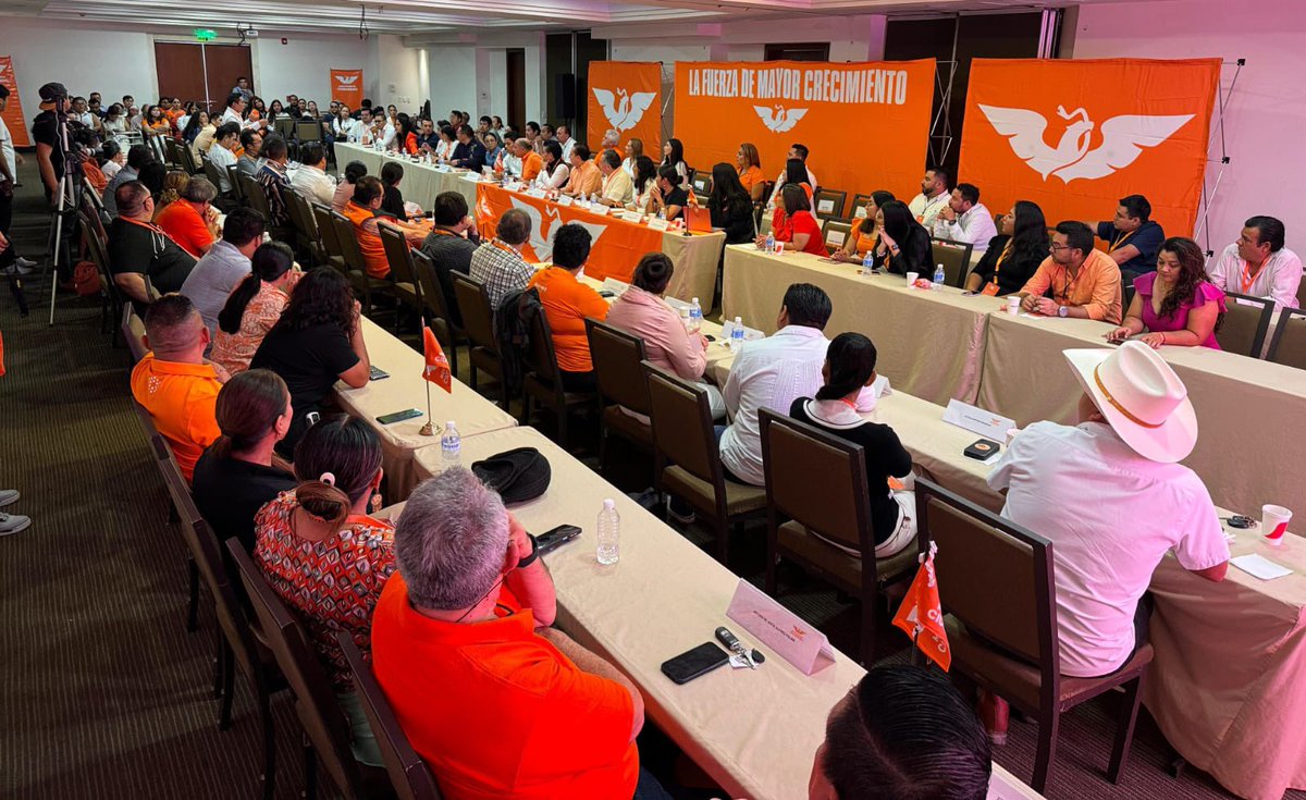 Congresistasmx's tweet photo. 🗞️ Movimiento Ciudadano fortalece su unidad y crecimiento en Quintana Roo.

José Luis Pech [@DrJLPech] y Jacobo Cheja Alfaro [@Jacobo_Cheja] integrantes de @MovCiudadanoQR destacaron los buenos resultados obtenidos por el partido en el país y estado.📑 https://t.co/qBfu00NqIn https://t.co/uGdwVkSGP0