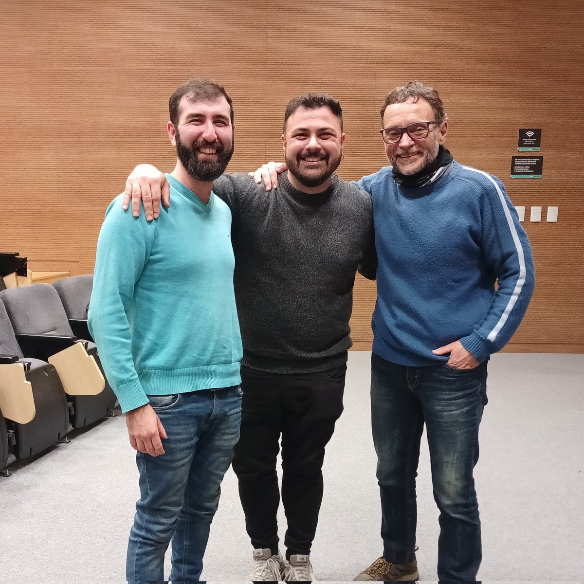 scargenz's tweet photo. Se sumaron a debatir sobre la actualidad de la ciencia y la universidad en Argentina, la Vicedecana, Valeria Levi, la Decana de @ubasociales, Ana Arias, el Diputado diputado @DrDanielGollan y el Senador @GugaLusto. https://t.co/yTB0E0wSPo