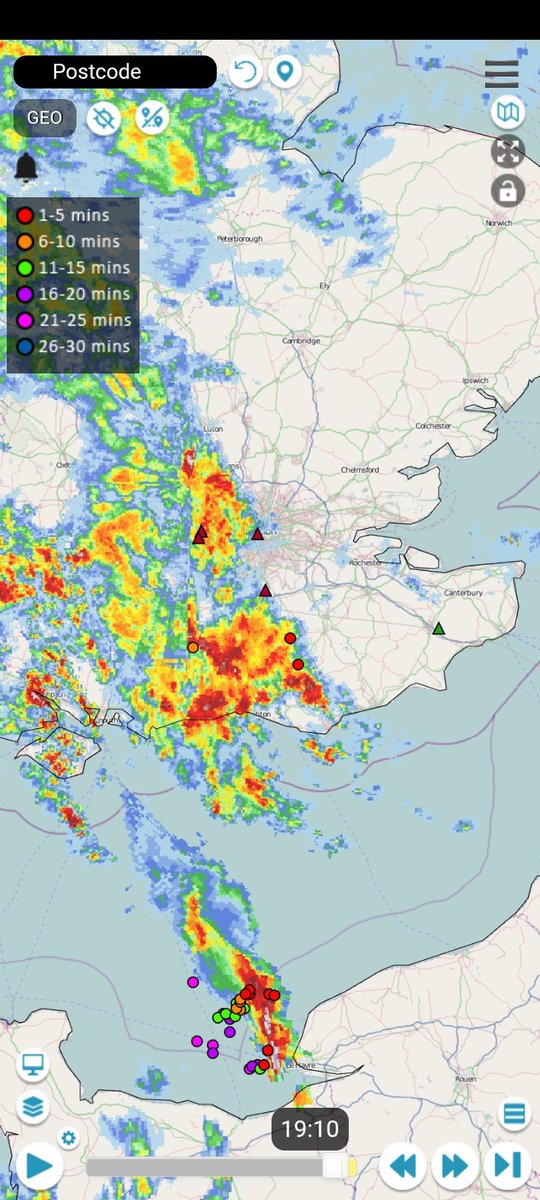 Nick's Weather Eye (@nickjf75) on Twitter photo Some very heavy convective downpours moving slowly NE across London and SE England this evening. Not much lightning though so far, some detected over E Sussex recently. Risk of flash-flooding and treacherous driving conditions this evening. Radar from <a href="/Netweather/">Netweather</a> #thunderstorms Some very heavy convective downpours moving slowly NE across London and SE England this evening. Not much lightning though so far, some detected over E Sussex recently. Risk of flash-flooding and treacherous driving conditions this evening. Radar from <a href="/Netweather/">Netweather</a> #thunderstorms