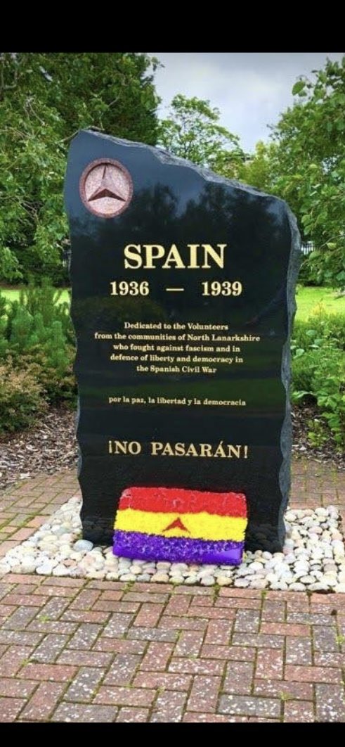 gerardmcnally3's tweet photo. @Civil_War_Spain Motherwell Scotland ✊ https://t.co/QoqosM4TOt