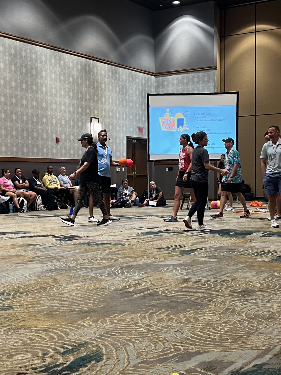 Woolfwade's tweet photo. What do Teachers of the Year have in their Toy box… Kash Aleem, Ben Pirillo and Pam Straker share !
@TexAHPERD @KatyISDPhysEd #PassItOn #RRE @katyisd #Reppin
#GivingBack #Thankyou4UrLeadership https://t.co/VM0dXTIQtY