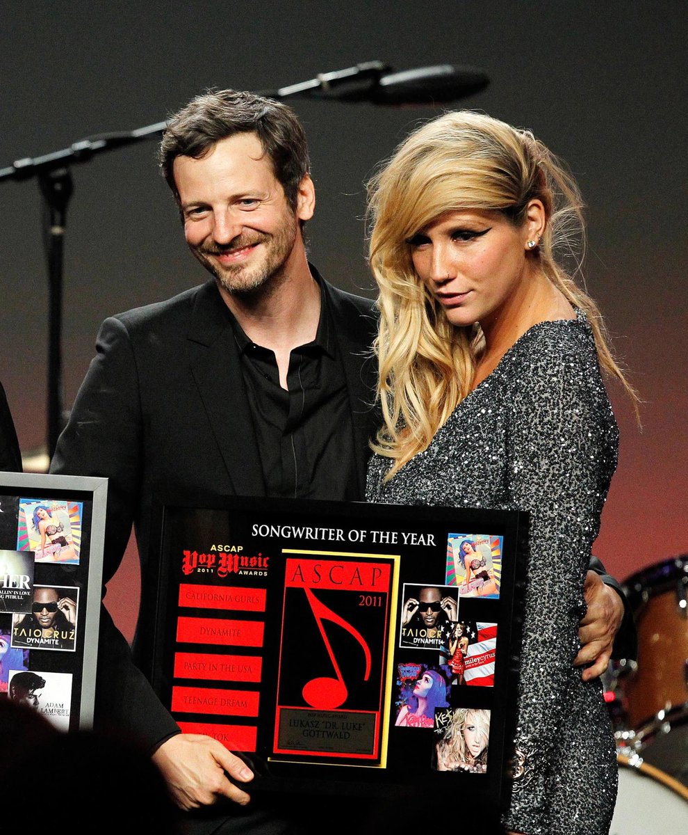 KitanaDaily's tweet photo. @galacticanimal The only thing pathetic is @KeshaRose being a  crack head who lied about getting raped and for nothing too bc her career is over and she’ll always be a flop 💀 all her best song are DR LUKE PRODUCED 😩😂 her career will never be what it used to be. Hope this helps 😌💕 https://t.co/JGWVofxpGm