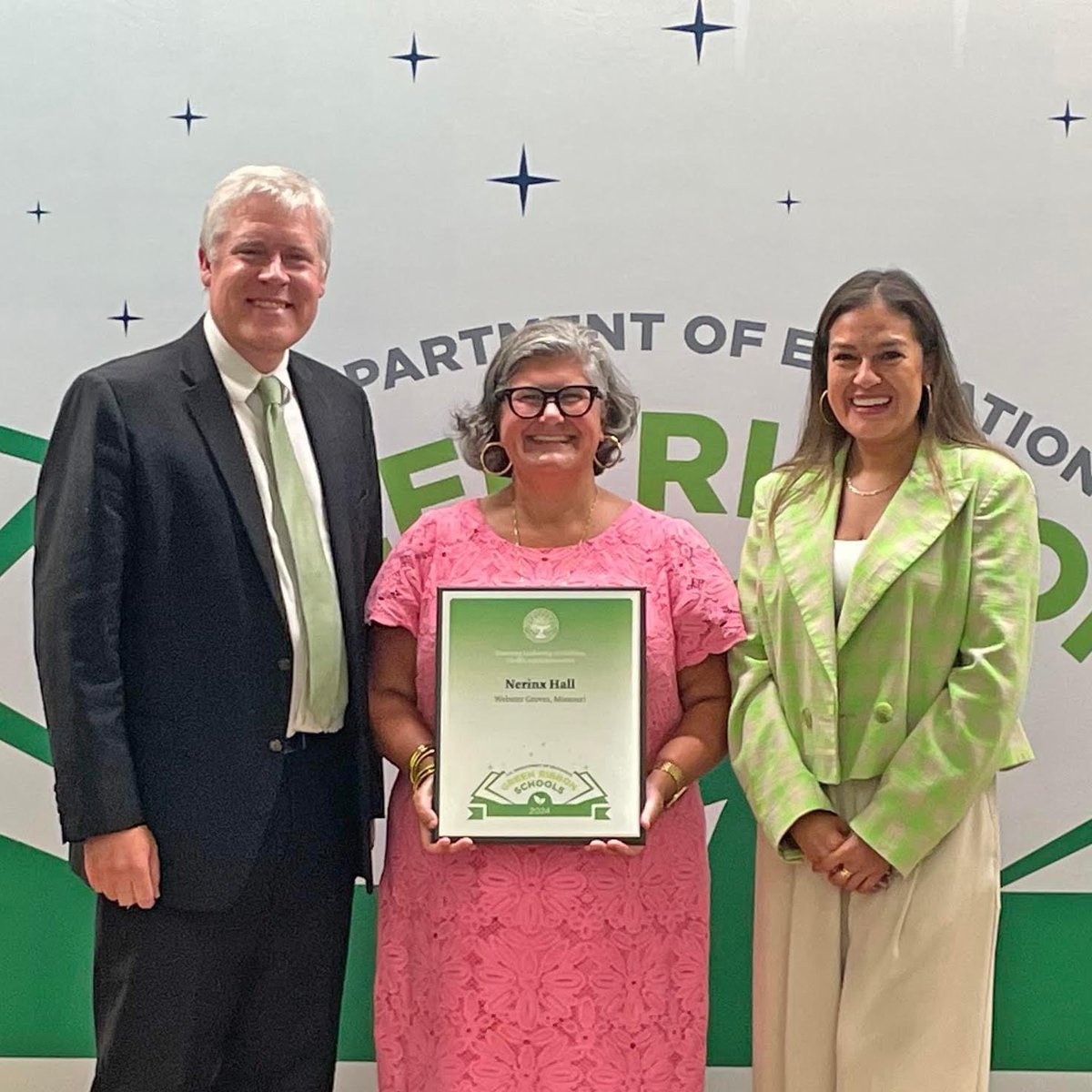 It's official! Last week, Nerinx Hall received a plaque made of sustainable materials denoting its designation as a U.S. Department of Education Green Ribbon School. The award was accepted by Nerinx Hall Principal, Dr. Molly Grumich, at a special ceremony in Washington, DC.🌿✨