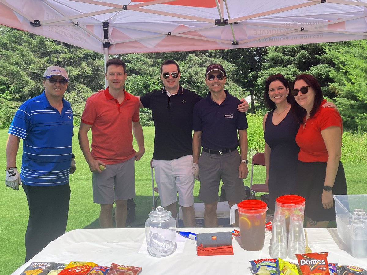 AlexandreDesbi9's tweet photo. C’est donc avec joie que mon collègue Mario Sévigny et moi avons participé dernièrement à la Classique de Golf de la @JCCDrummond  présentée par @Promutuel  Assurance Centre-Sud.

Félicitations au comité organisateur,  aux bénévoles ainsi qu'aux partenaires. 
#drummondville https://t.co/GVx1d2OkGu